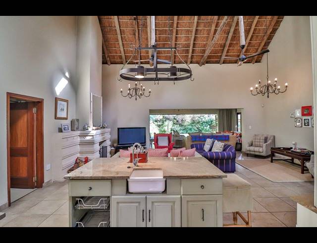 4 BEDROOM HOUSE FOR SALE IN LAKELAND ESTATE